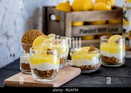 Zitronen-Käsekuchen Stockfoto