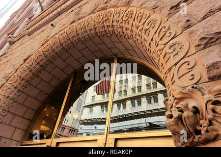 Die architektonischen Details der Haupteingang des Rookery Building auf der La Salle Street in der Schleife district, Chicago, Illinois, USA Stockfoto