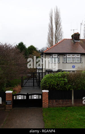 John Lennons Kindheit Home bei 251 Menlove Avenue in Liverpool, England. Das Gebäude ist als Mendips bekannt. Stockfoto