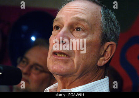 Bürgermeister Michael Bloomberg bei der Eröffnung seiner Staten Island Campaign Office. New York City. März 29, 2009 Credit: Dennis Van Tine/MediaPunch Stockfoto