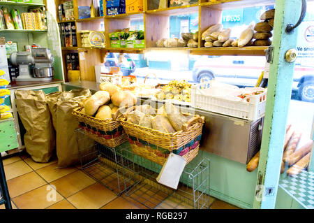 Traditionelle italienische Feinkost Lina Stores in London, Soho. Stockfoto