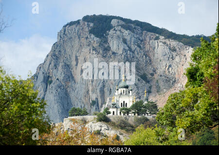 Byzantinische Revival Hramy Voskreseniya Hristova (Kirche der Auferstehung Christi) an der roten Klippe in Foros, Krim, Ukraine. Oktober 2008, Bulit i Stockfoto