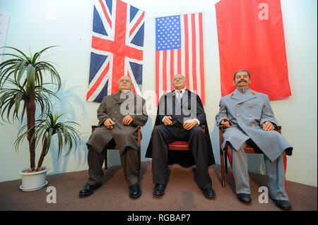 Wachsfiguren der Großen Drei: Winston Churchill, Franklin D. Roosevelt und Joseph Stalin während der Konferenz von Jalta im 4. bis 11. Februar 1945 im Neo Parco dei Renai Stockfoto