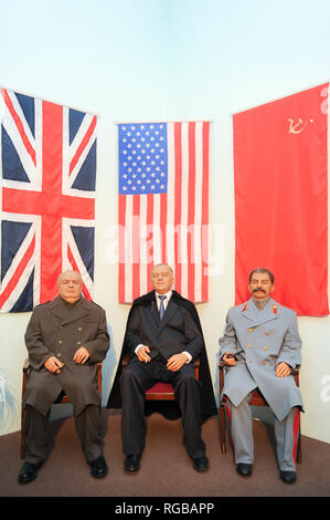 Wachsfiguren der Großen Drei: Winston Churchill, Franklin D. Roosevelt und Joseph Stalin während der Konferenz von Jalta im 4. bis 11. Februar 1945 im Neo Parco dei Renai Stockfoto