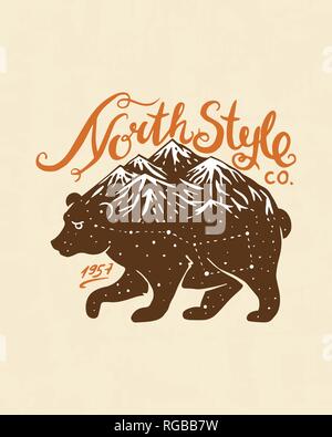 Brauner Bär und Berge Logo. Camping label. . Ausflug in den Wald, Outdoor und Abenteuer und Pinien. Farbige Abzeichen auf dem Schwarzen Brett. Hand gezeichnet Stock Vektor