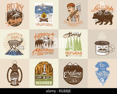 Camping Logos und Labels. Berge und Holzfäller, Braunbär und Ziege, Pinien. Ausflug in den Wald, Outdoor, Abenteuer erwartet. Farbige Abzeichen Stock Vektor