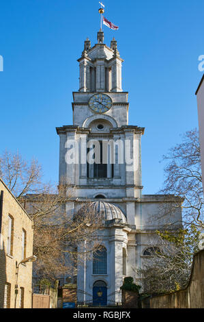 Die barocke Kirche Turm von St. Anne, Limehouse, im Londoner Stadtteil Tower Hamlets, London, Großbritannien Stockfoto