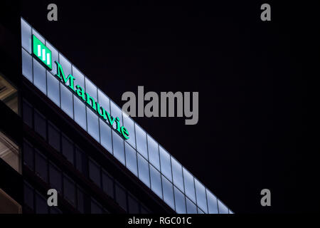 MONTREAL, KANADA - 9 November, 2018: Manuvie Logo auf Ihrem Büro in Montreal, Quebec. Manuvie ist die französische Bezeichnung für Manulife, die wichtigsten kanadischen Versiche Stockfoto