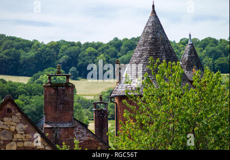 Traditionelle rote Häuser aus Stein in Collonges-la-Rouge, Limousin, Frankreich Stockfoto