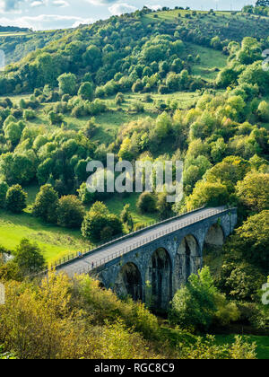 Grossbritannien, England, Derbyshire, Peak District, eak District National Park, Monsal Kopf Viadukt Stockfoto