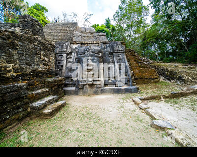 Mittelamerika, Belize, Halbinsel Yucatan, New River, Lamanai, Maya, Ruine, Lamanai Maske Tempel Stockfoto