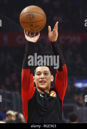 Los Angeles, Kalifornien, USA. 28 Jan, 2019. Jeremy Atlanta Hawks Lin (7) erwärmt sich vor ein NBA Basketball Spiel zwischen Los Angeles Clippers und die Atlanta Hawks Sonntag, Januar 6, 2019, in Los Angeles. Credit: Ringo Chiu/ZUMA Draht/Alamy leben Nachrichten Stockfoto