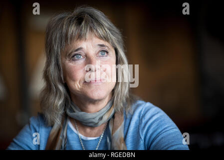 Hamburg, Deutschland. 29 Jan, 2019. Rock Sänger Suzi Quatro präsentiert ihr neues Album "No Control" auf einer Pressekonferenz im Hard Rock Cafe Hamburg. Credit: Christian Charisius/dpa/Alamy leben Nachrichten Stockfoto