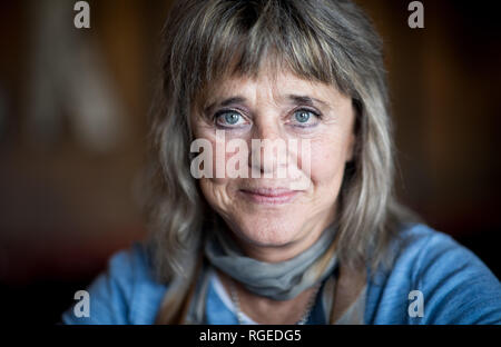 Hamburg, Deutschland. 29 Jan, 2019. Rock Sänger Suzi Quatro präsentiert ihr neues Album "No Control" Auf einer Presseveranstaltung im Hard Rock Cafe Hamburg an den Landungsbrücken. Credit: Christian Charisius/dpa/Alamy leben Nachrichten Stockfoto
