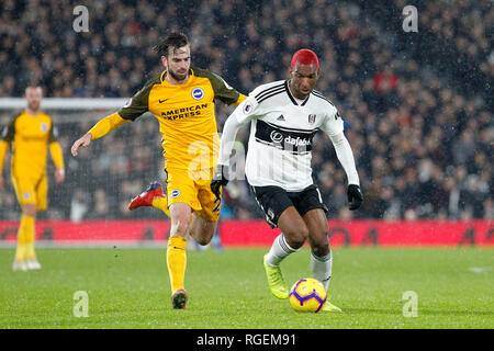 London, Großbritannien. 29. Januar, 2019. Ryan Babel von Fulham in der Premier League Match zwischen Fulham und Brighton und Hove Albion im Craven Cottage, London, England am 29. Januar 2019. Foto von Carlton Myrie. Nur die redaktionelle Nutzung, eine Lizenz für die gewerbliche Nutzung erforderlich. Keine Verwendung in Wetten, Spiele oder einer einzelnen Verein/Liga/player Publikationen. Credit: UK Sport Pics Ltd/Alamy leben Nachrichten Stockfoto