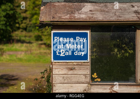 Anmelden: Bitte zahlen Sie am Meter, in Malmsmead in Devon, England, UK gesehen Stockfoto