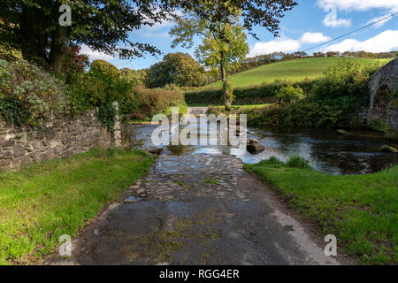 Kreuzung Badgworthy Wasser in Malmsmead, Devon, England, Großbritannien Stockfoto