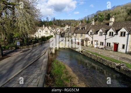 Castle Combe in Wiltshire ist eine der schönsten Englands Dörfer Stockfoto