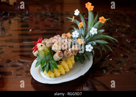 Eingerichtete Küche Gerichte im Tinh Gia Vien Restaurant in Hue, Vietnam, Asien Stockfoto