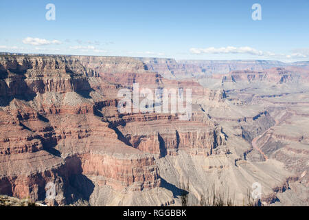 Blick auf den Grand Canyon aus Pima Point Pima ist der letzte Punkt entlang dem West Rim Drive, obwohl die Straße weiter 1,5 km weiter, an Ihrem Ende Stockfoto