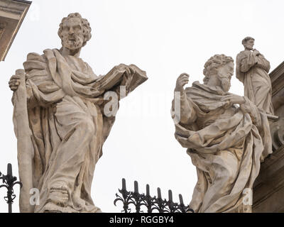 Statuen der Apostel in der Kirche der Heiligen Peter und Paul, Krakau Stockfoto