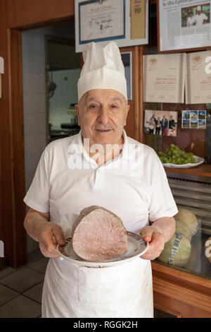 Family Restaurant in Alba, Italien Stockfoto