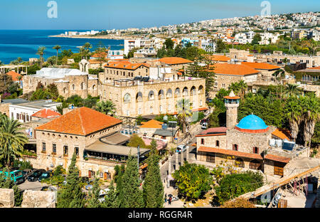 Sultan Abdul Moschee und Saint Jean-Marc Kirche in Byblos, Libanon Stockfoto