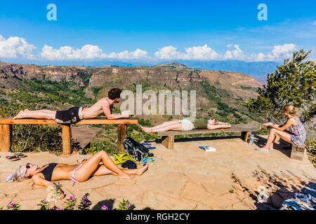 Los Santos, Kolumbien - 12. Februar 2017: Touristische sonnenbaden Mesa de Los Santos Landschaften der Anden Santander in Kolumbien Südamerika Stockfoto