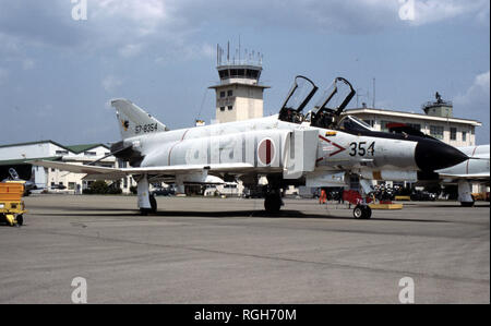 Pfister Luftwaffe JASDF Mitsubishi F-4EJ Phantom II - japanische Luftwaffe/Japan Air Self Defense Force Mitsubishi F-4EJ Phantom II Stockfoto