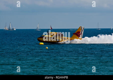 Hidroavión, Wasserflugzeug, Canadair CL-215T Stockfoto