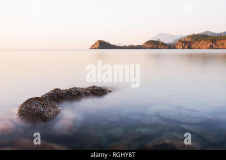 Erstaunlich mediterranen Seenlandschaft in der Türkei. Landschaftsfotografie Stockfoto