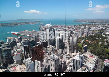 Blick auf die Stadt Auckland von der Sky Tower, Neuseeland Stockfoto
