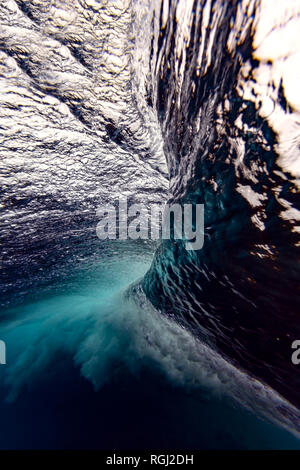 Malediven, unter Wasser Blick auf Wave, Unterwasser Schuß Stockfoto