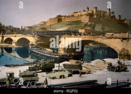 Verkehr über Main bei Würzburg, Deutschland, Mitteleuropa Kampagne, die Alliierte Invasion von Deutschland, 1945 Stockfoto