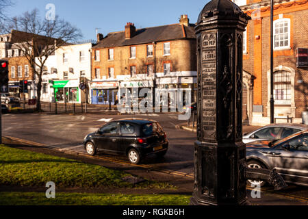 Esher, England - 21. Januar 2019. Etwas außerhalb von London, Esher ist 20 Minuten von trainride Metropolitan London. Mit seiner Nähe zum Stockfoto