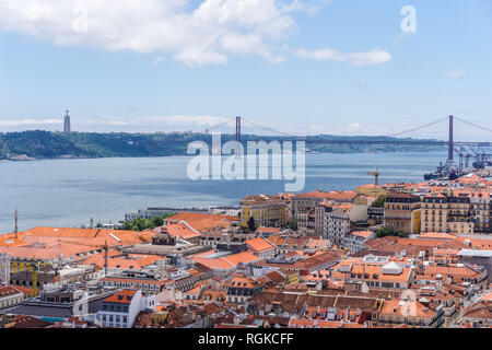 Panoramablick über Lissabon von der Burg São Jorge, Portugal Stockfoto