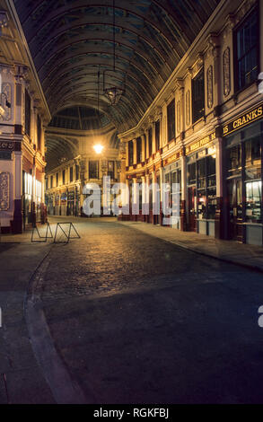 Leadenhall Market ist ein überdachter Markt in der City von London, der seit 1972 als Klasse-II * - Bauwerk unter Denkmalschutz steht. Stockfoto