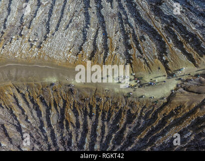 Das einzigartige Muster auf der Oberseite des Ijen Vulkans. Das Muster gebildet durch Regen Bodenerosion durch Wasser auf der Seite des Kawah Ijen. Stockfoto