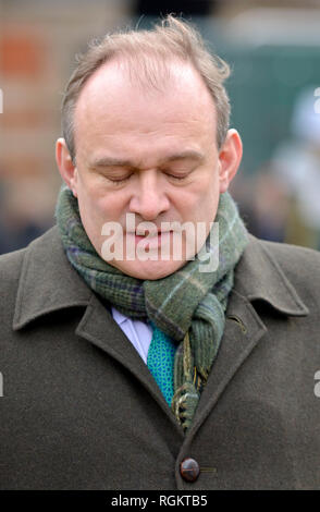 Ed Davey MP (LibDem: Kingston und Surbiton) auf College Green, Westminster, Jan 29 2019 Stockfoto