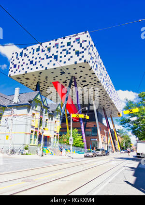 Die scharfe Zentrum für Design eine preisgekrönte Erweiterung OCAD Universität, Grange Park, Toronto, Ontario, Kanada Stockfoto