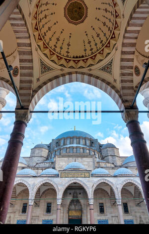 Innenhof der Süleymaniye Moschee, Istanbul, Türkei Stockfoto