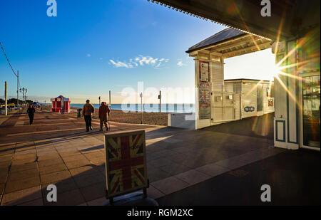 Der Eingang zu Southsea Pier mit Starburst Stockfoto