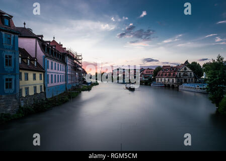 Blick auf die Altstadt von Bamberg und der Regnitz von die untere Brücke Stockfoto