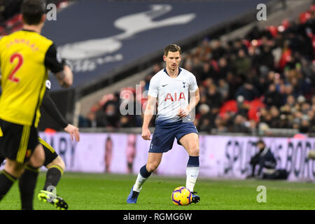 London, Großbritannien. 30 Jan, 2019. Harry Winks von Tottenham Hotspur beim Premier League Spiel zwischen den Tottenham Hotspur und Watford im Wembley Stadion, London, England am 30. Januar 2019. Foto von Adamo di Loreto. Nur die redaktionelle Nutzung, eine Lizenz für die gewerbliche Nutzung erforderlich. Keine Verwendung in Wetten, Spiele oder einer einzelnen Verein/Liga/player Publikationen. Credit: UK Sport Pics Ltd/Alamy leben Nachrichten Stockfoto