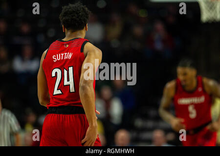 Winston-Salem, NC, USA. 30 Jan, 2019. Louisville Kardinäle weiterleiten Dwayne Sutton (24) in der Stellung ACC (Zubehör) Basketball matchup an LJVM Coliseum in Winston-Salem, NC. (Scott Kinser/Cal Sport Media) Credit: Cal Sport Media/Alamy leben Nachrichten Stockfoto