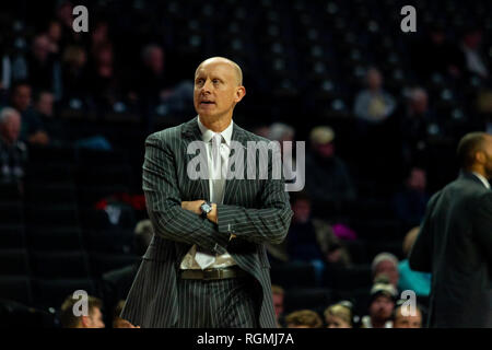 Winston-Salem, NC, USA. 30 Jan, 2019. Louisville Cardinals Head Coach Chris Mack während der ACC Basketball matchup an LJVM Coliseum in Winston-Salem, NC. (Scott Kinser/Cal Sport Media) Credit: Cal Sport Media/Alamy leben Nachrichten Stockfoto