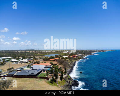 Antenne der Küstengebiete der Gemeinschaft der Innes Park an der Coral Coast in der Nähe von Bundaberg Queensland Australien Stockfoto