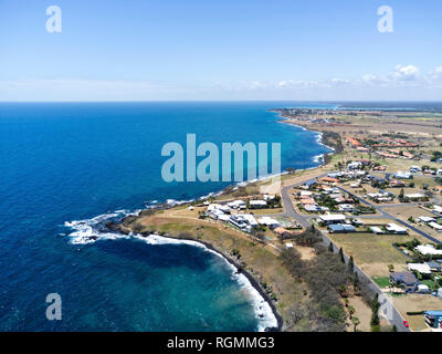 Antenne der Küsten-Gemeinschaft der Innes Park an der Coral Coast in der Nähe von Bundaberg Queensland Australien Stockfoto