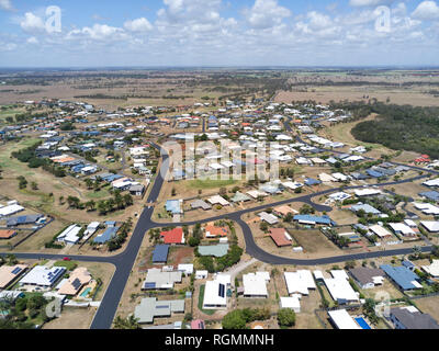 Antenne der Küsten-Gemeinschaft der Innes Park an der Coral Coast in der Nähe von Bundaberg Queensland Australien Stockfoto