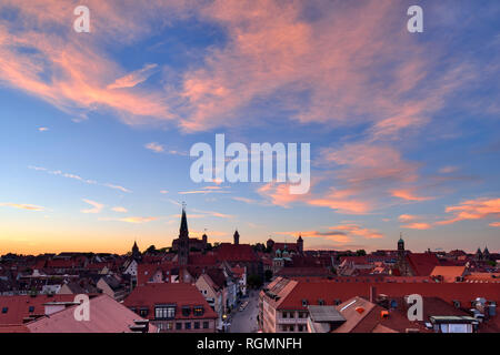 Skyline von Nürnberg bei Sonnenuntergang, Bayern, Mittelfranken, Deutschland Stockfoto